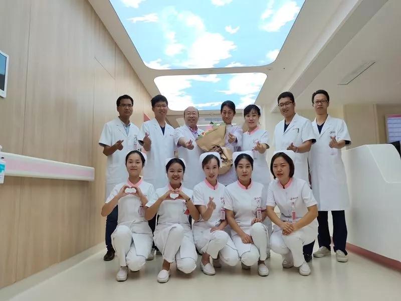 這個國慶，西安國際醫(yī)學(xué)中心人用守護向祖國深情表白