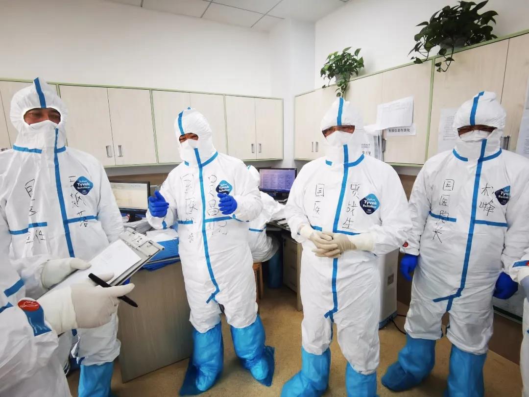 【戰(zhàn)“疫”人物】白衣當鎧甲，抗“疫”是打仗——記西安國際醫(yī)學中心醫(yī)院赴湖北醫(yī)療隊專家王飆落