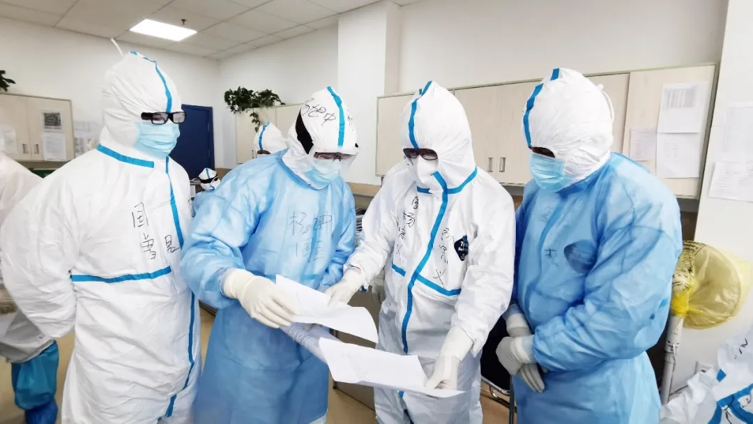 【戰(zhàn)“疫”人物】此刻，我不能有一絲松懈——記西安國(guó)際醫(yī)學(xué)中心醫(yī)院急診醫(yī)學(xué)科副主任楊宗義