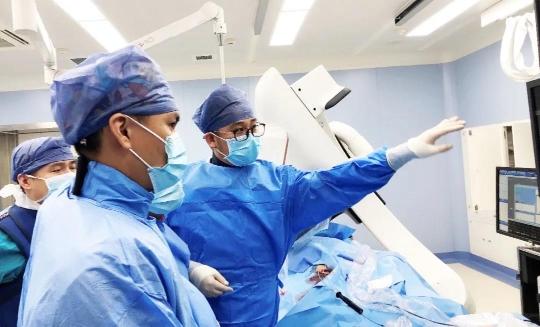 三秦都市報(bào)—慌！慌！慌！七旬大叔選擇這里心不“慌”了