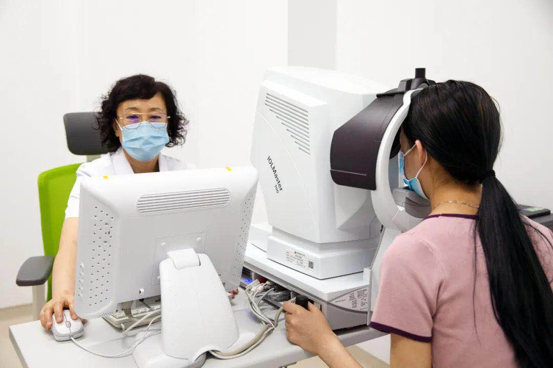 眼睛干澀、看不清字？ 快來(lái)這里檢查