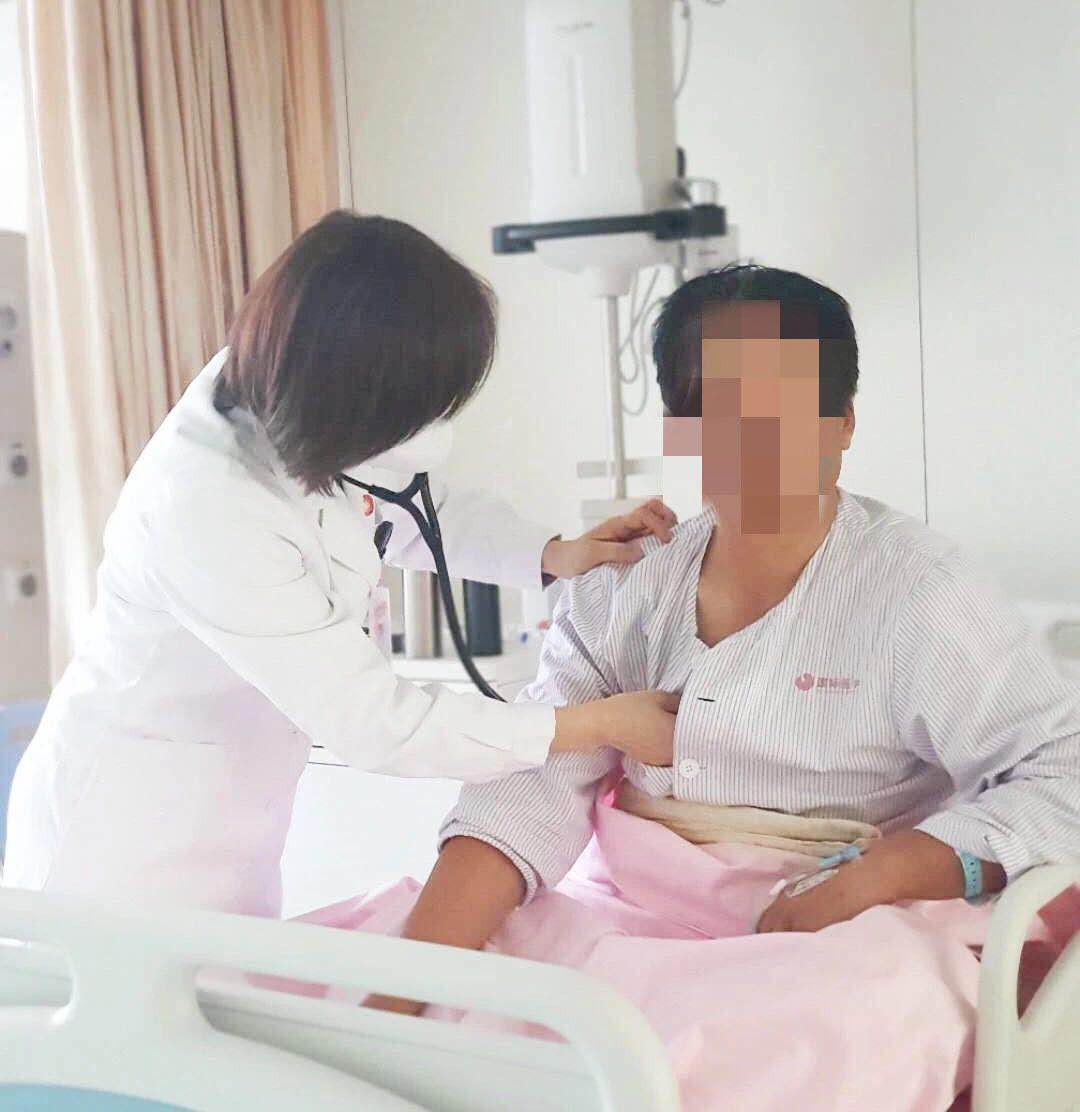 這種胸悶、胸痛要注意！你該去做這項(xiàng)檢查