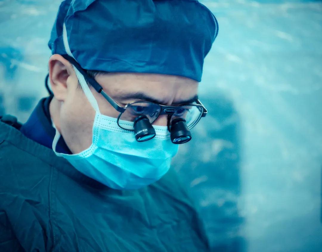 健康時報—大醫(yī)之道｜有一種精神叫“戰(zhàn)狼”