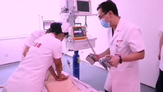 快來人！邁克需要搶救！