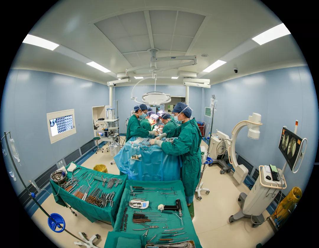 原點(diǎn)新聞—世界首例！3D打印可動(dòng)人工頸椎-椎間盤(pán)復(fù)合體植入術(shù)