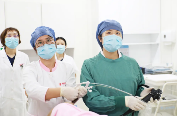 闌尾炎一定要做手術(shù)嗎？創(chuàng)傷小、無疤痕……來看看這個安全有效的內(nèi)鏡治療方法