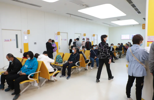 專(zhuān)家提醒：暴飲暴食容易誘發(fā)急性胰腺炎等疾病！