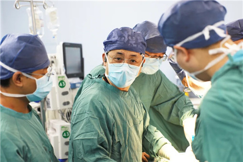 大醫(yī)之道35｜蔡磊：心有猛虎，細嗅薔薇