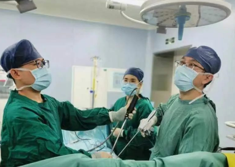 乳腺癌術(shù)后再患肺結(jié)節(jié)，微創(chuàng)、精準(zhǔn)多亞段聯(lián)合切除手術(shù)根治早癌