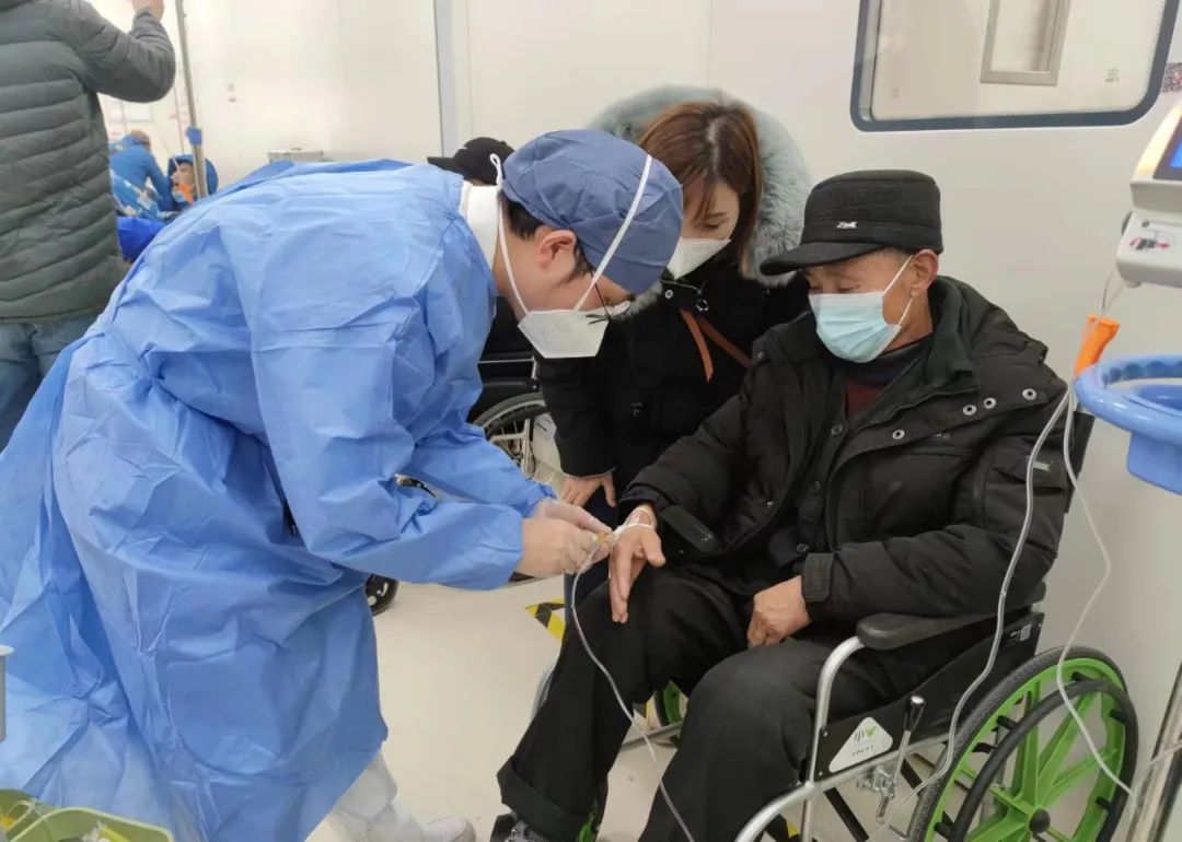 向光而行，致敬元旦堅守“醫(yī)”線的你們！