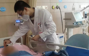 危急重癥、“大白肺” 90%以上恢復(fù)良好，他們?nèi)绾巫龅降模?>
				             </a>
                <div   id=