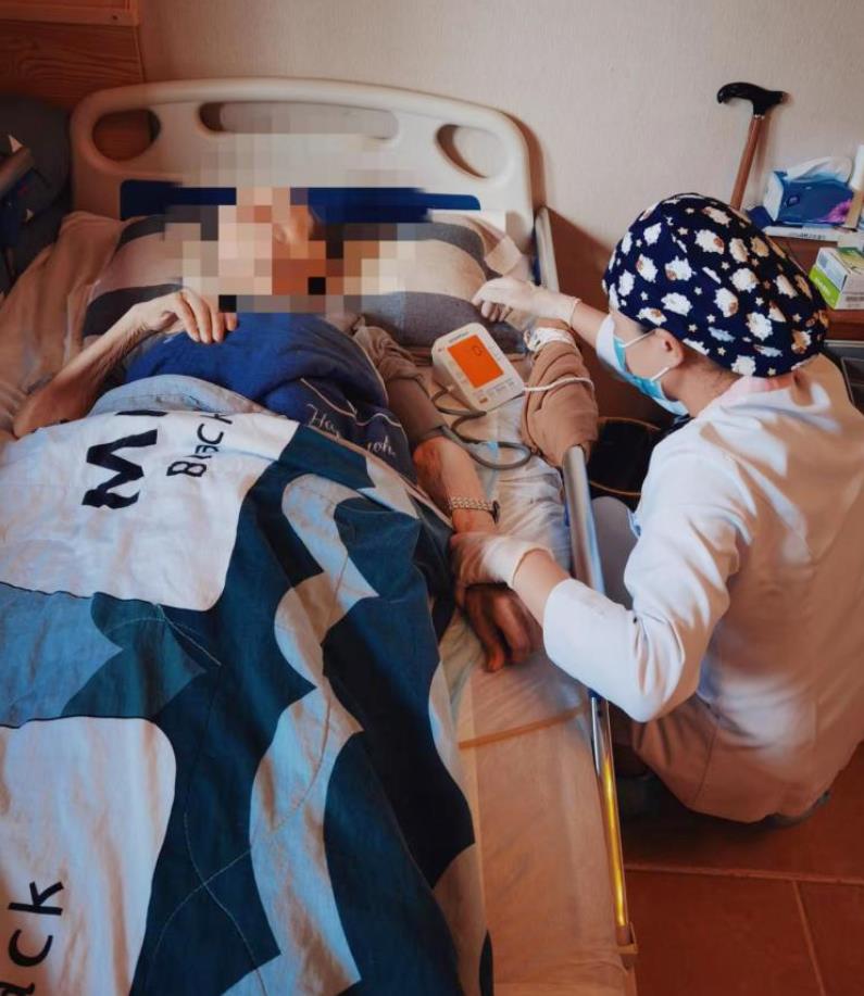 手機(jī)下單，護(hù)理到家！“西安國際醫(yī)學(xué)中心互聯(lián)網(wǎng)醫(yī)院上門護(hù)理服務(wù)”歡迎來約