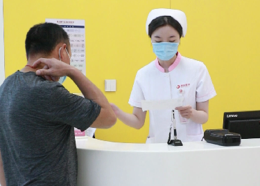 大口吃肉，大碗喝酒！胰腺炎、膽結(jié)石可能已經(jīng)在路上了